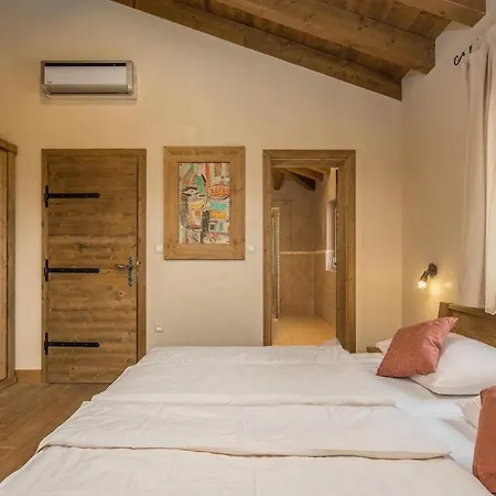 Leonardo Holiday home