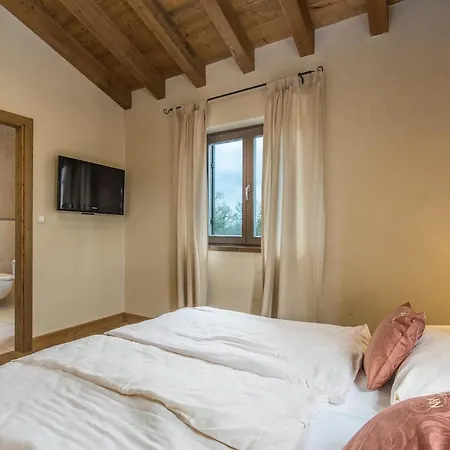 Leonardo Holiday home
